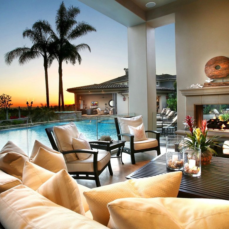 Villa with pool